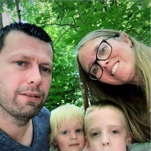 Meet your Posher, Simon